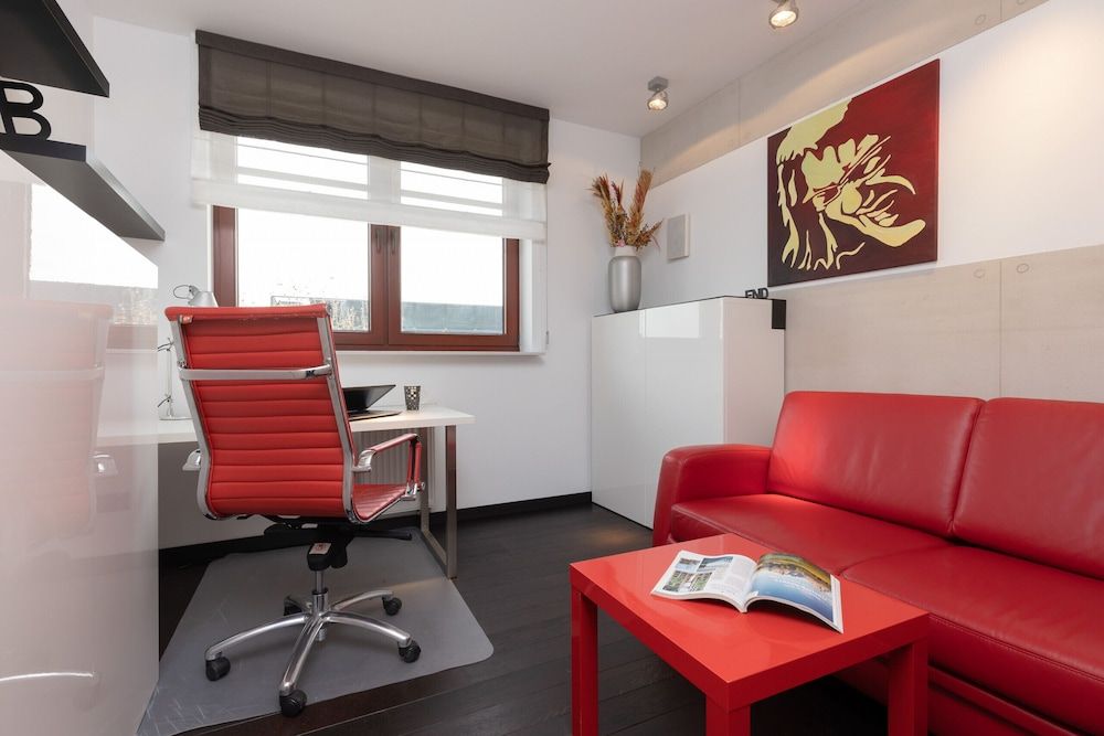 undefined Warsaw Riverside Apartment by Renters 7