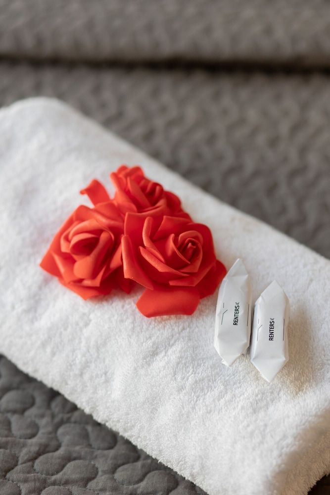 undefined Warsaw Riverside Apartment by Renters 10