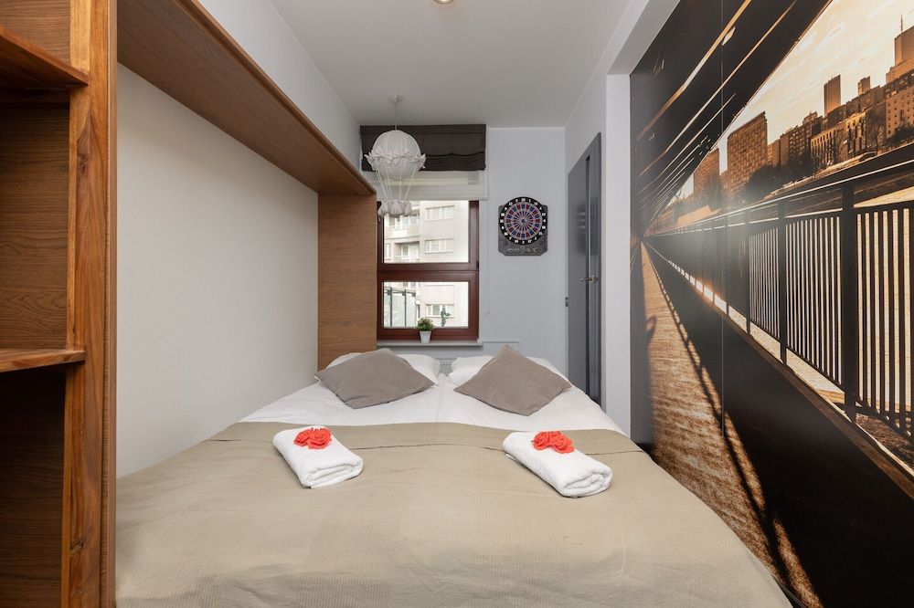 undefined Warsaw Riverside Apartment by Renters 8