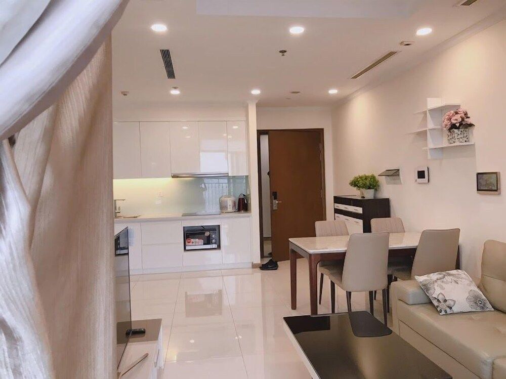 undefined Vinhome Central Park Canh Apartment