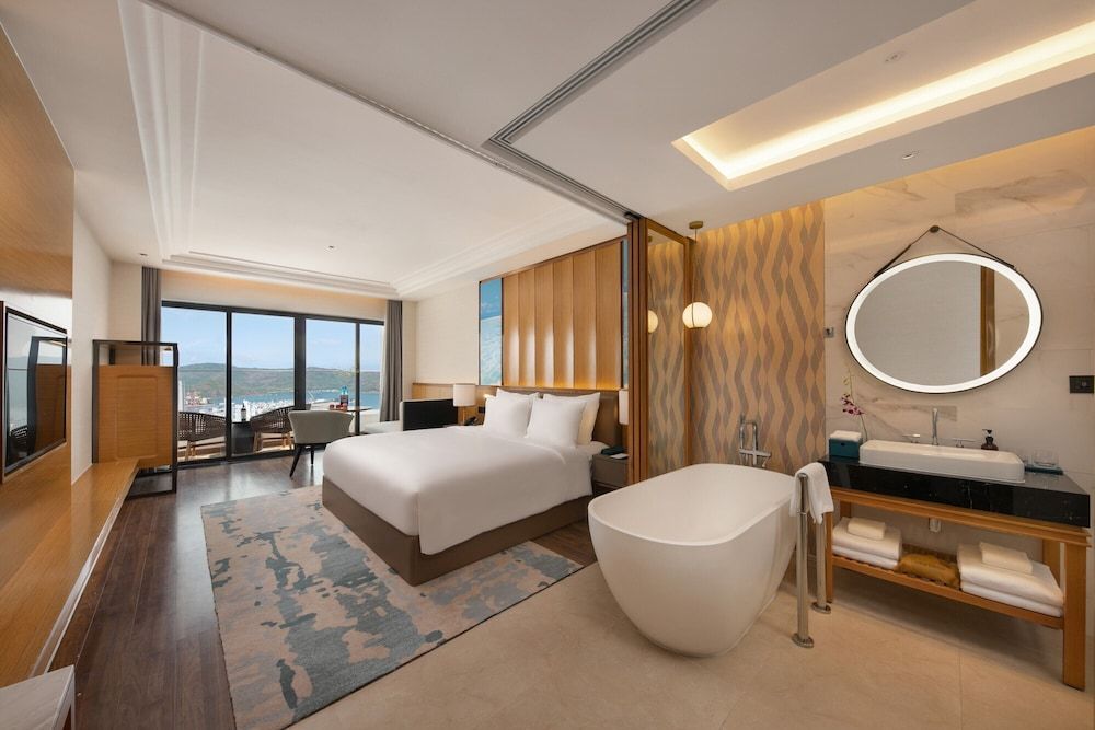 Grand Hyams Hotel - Quy Nhon Beach Premium Oceanview Twn