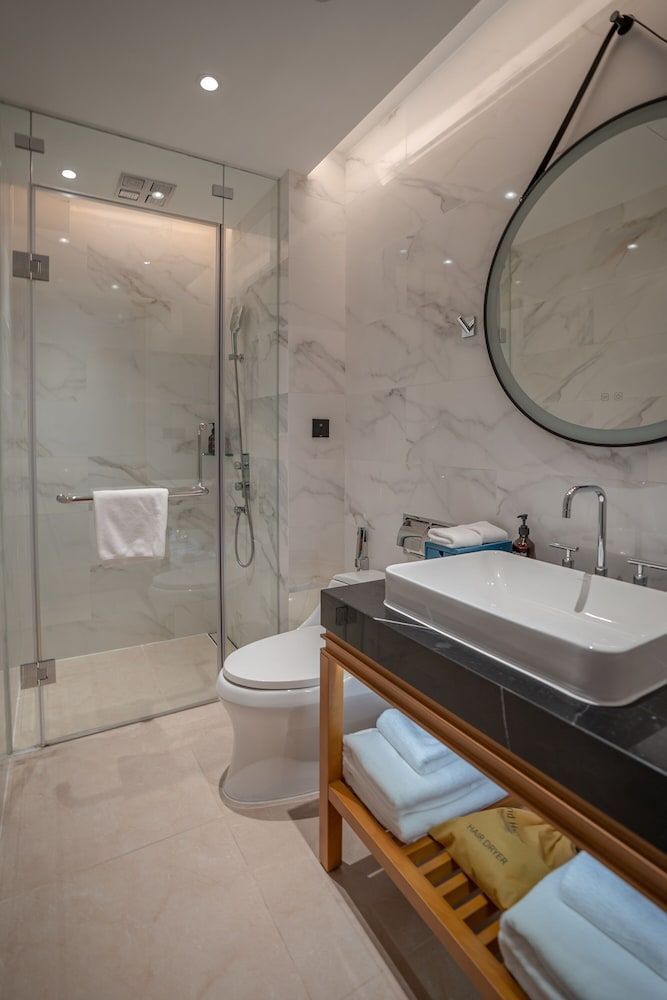 Grand Hyams Hotel - Quy Nhon Beach Two-bedroom Family Oceanview 13