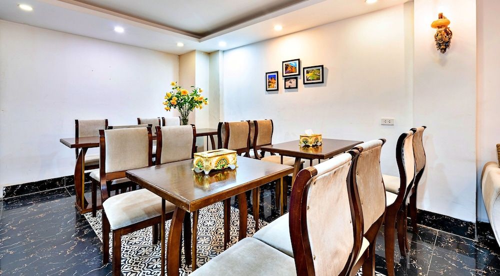 undefined S79 Ami Hotel 7