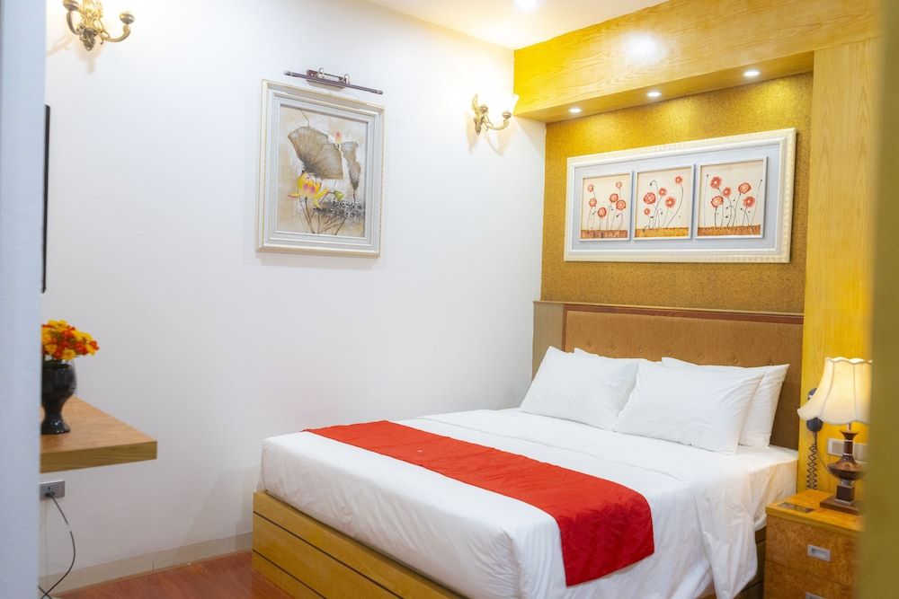 undefined Moon Hotel 8
