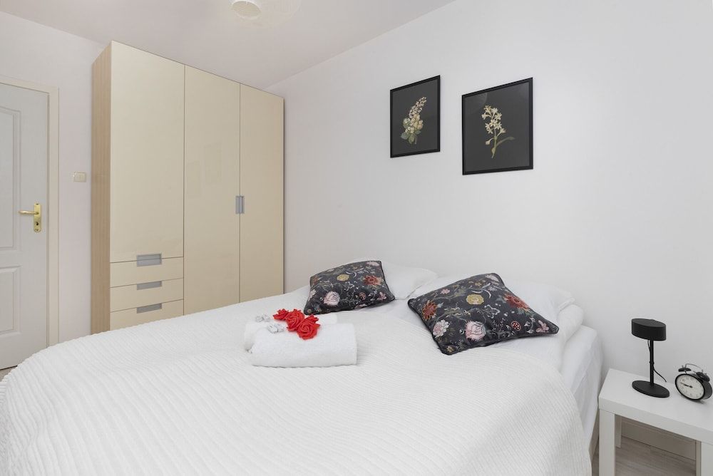 undefined Warsaw Ursynów Apartment by Renters 4