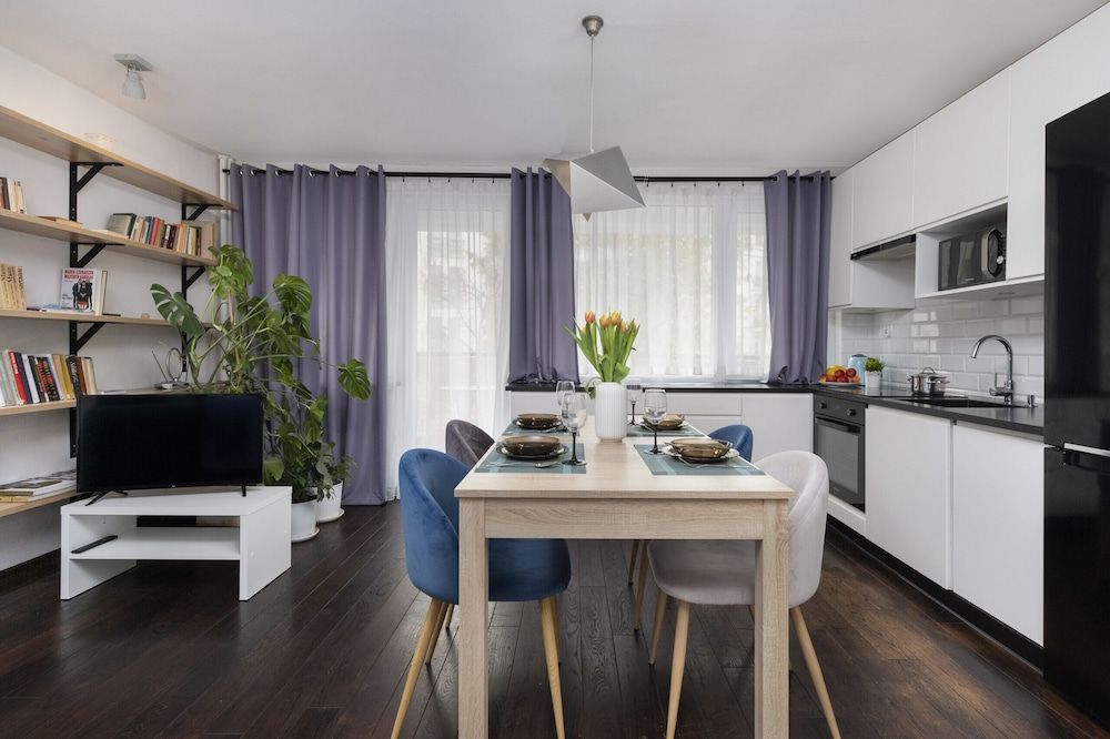 undefined Warsaw Górnośląska Apartment by Renters 4
