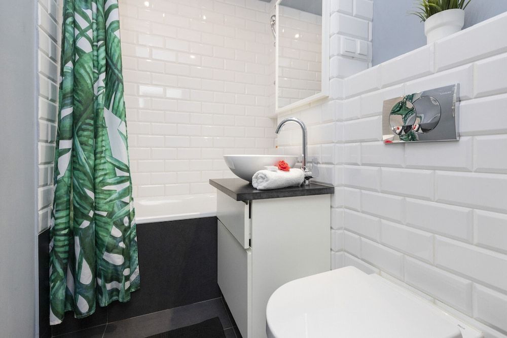 undefined Warsaw Górnośląska Apartment by Renters 9