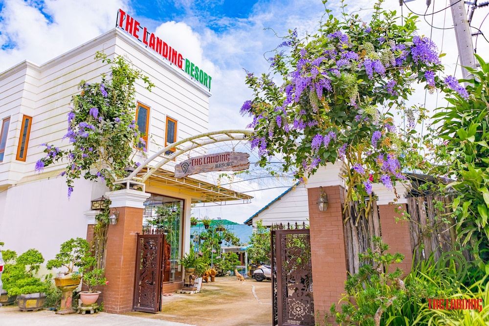 undefined THE LANDING RESORT PHU QUOC 6