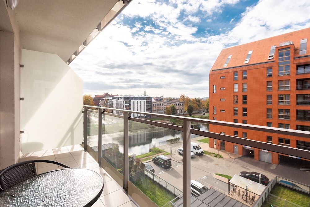 Flatbook City Center SPA  Chmielna 73 Classic Apartment, 1 Bedroom, Balcony, River View 9