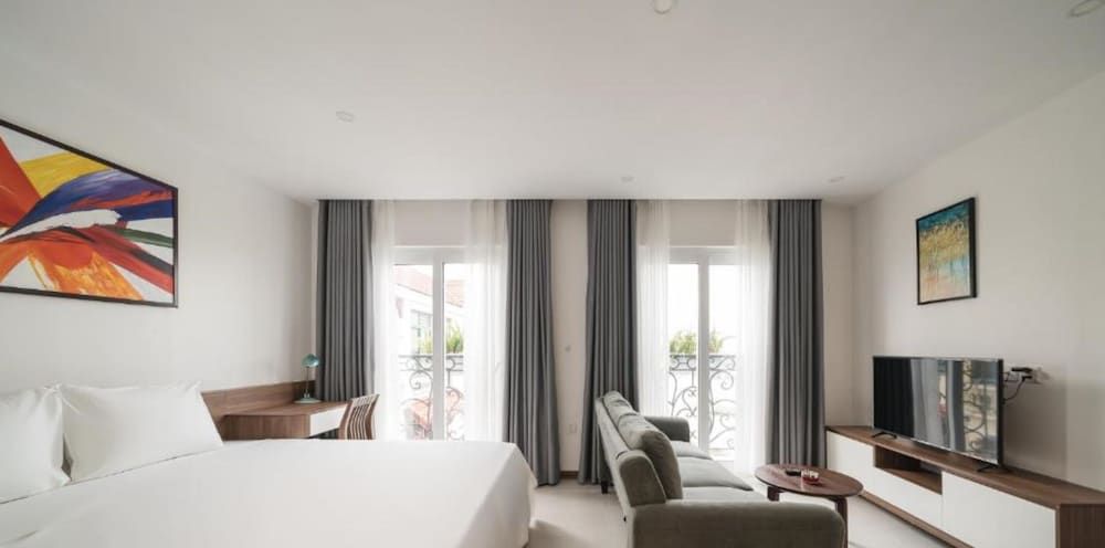 undefined Lux Westlake Studio 3