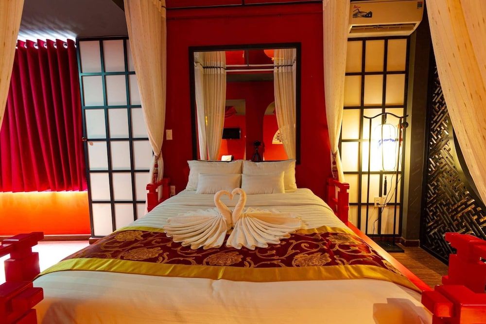 undefined Language Exchange Hotel 3