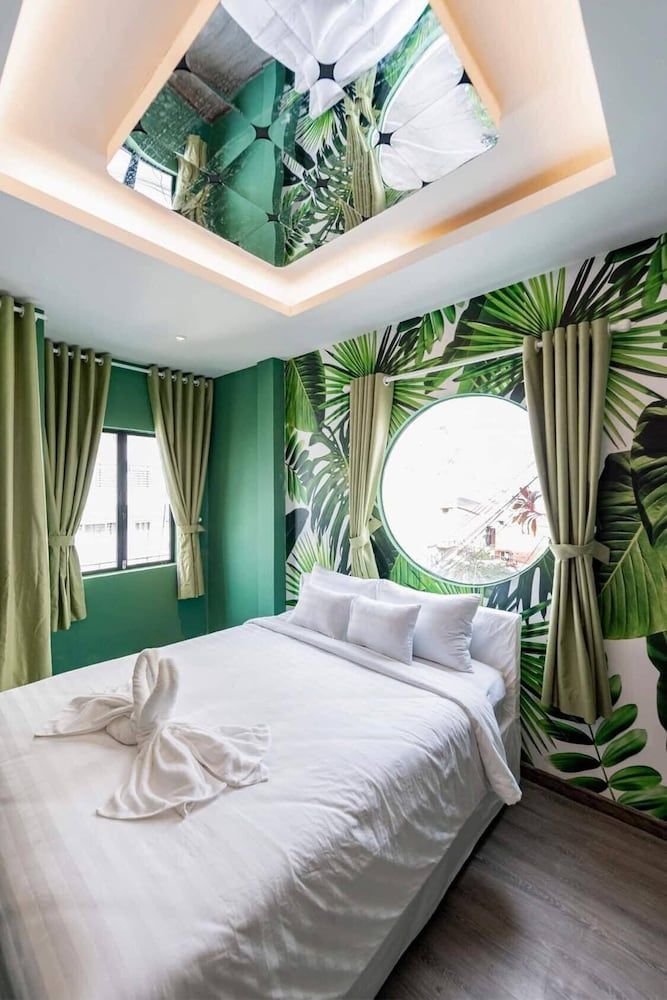 undefined Language Exchange Hotel 3