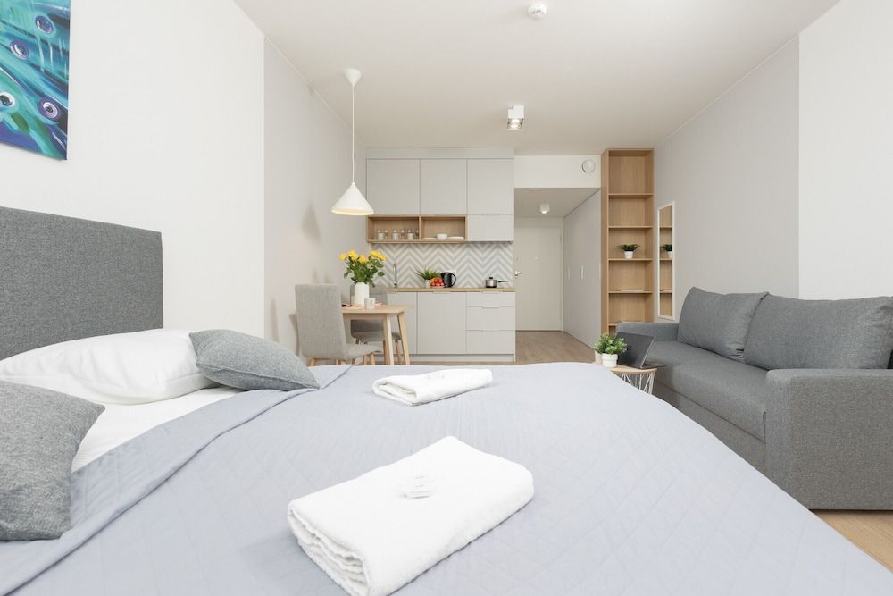 undefined Nocznickiego Studios by Renters 10