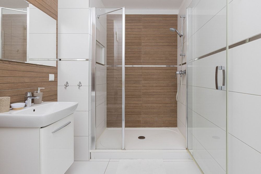 Apartment Seaside Krasickiego by Renters Apartment, 1 Bedroom, Balcony, Sea Facing 14