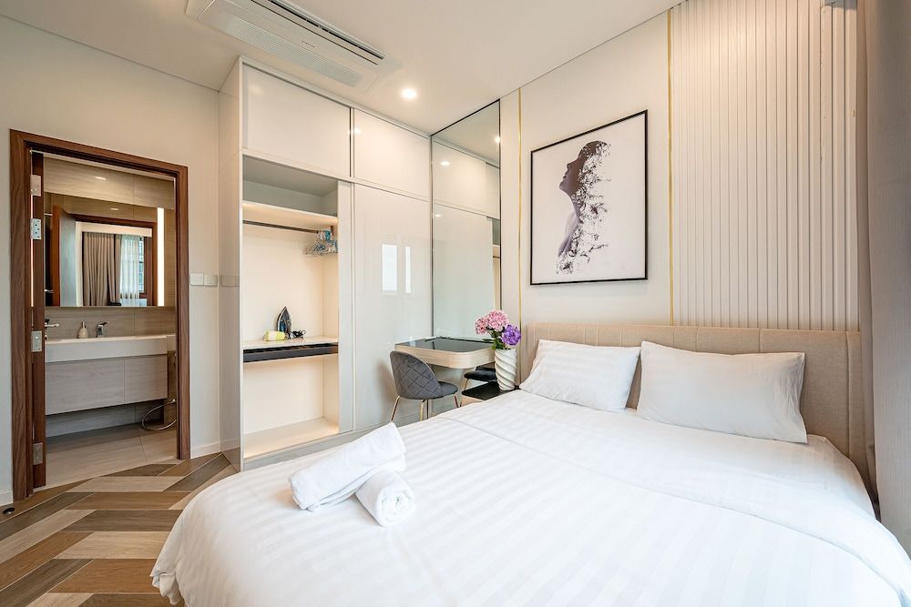 undefined The Galleria Residences 2