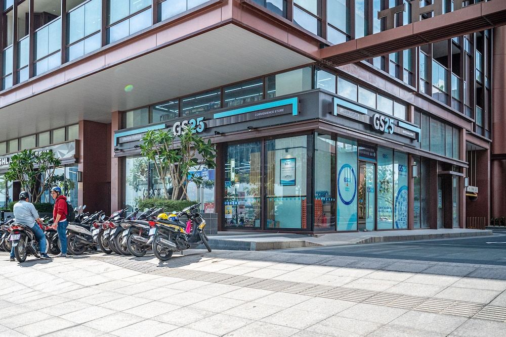 undefined The Galleria Residences 8