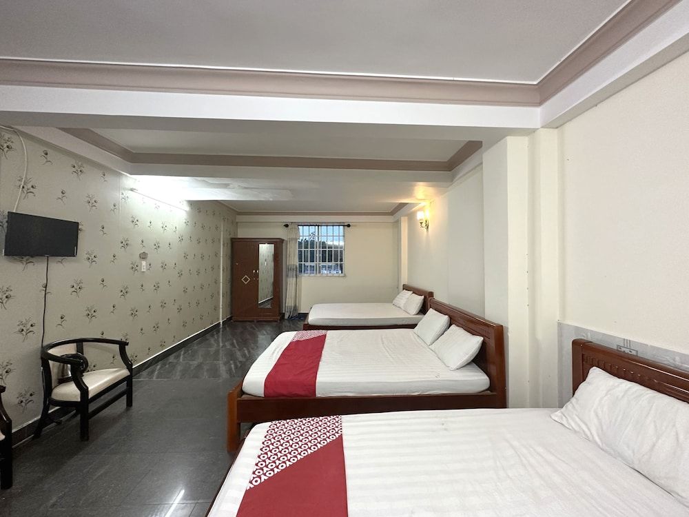 OYO 1172 Tai Loc Hotel Family Room, Multiple Beds 3