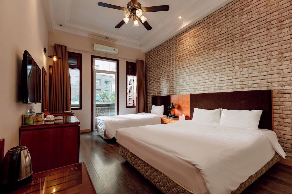 undefined Super OYO Capital O 1173 Le Grand Hanoi Hotel - The Ruby 4