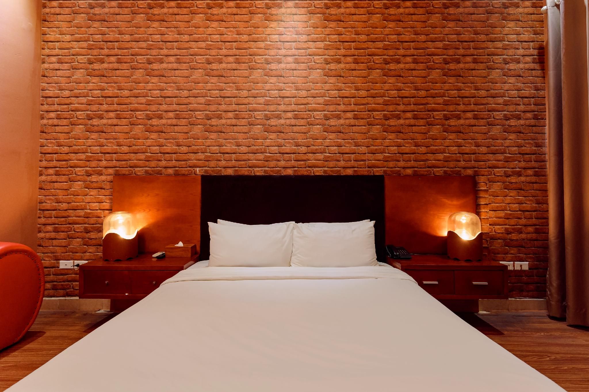 undefined Ruby Hotel 8