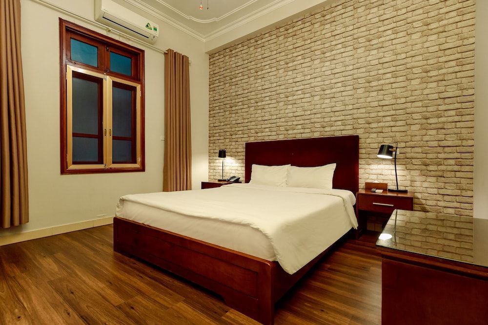undefined Super OYO Capital O 1173 Le Grand Hanoi Hotel - The Ruby 3