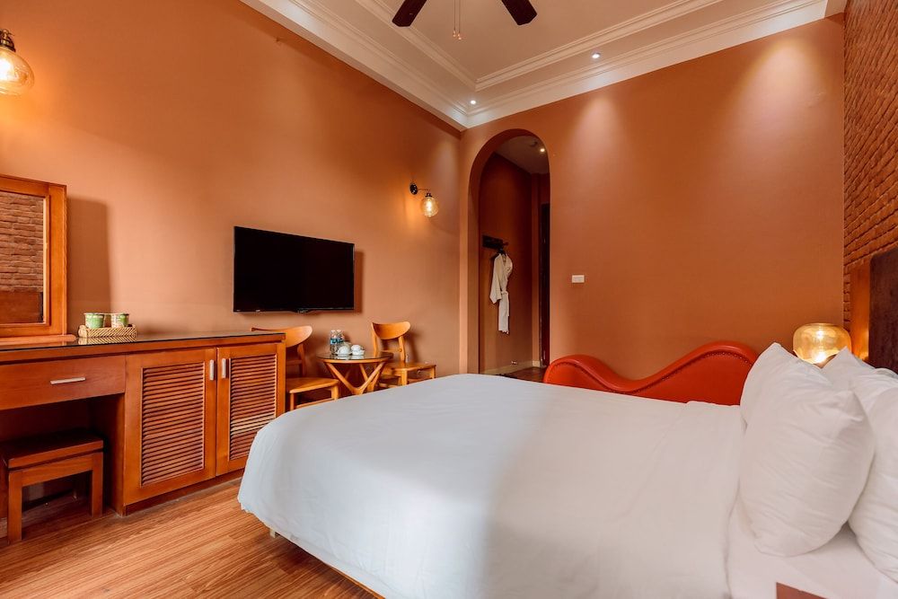 undefined Super OYO Capital O 1173 Le Grand Hanoi Hotel - The Ruby
