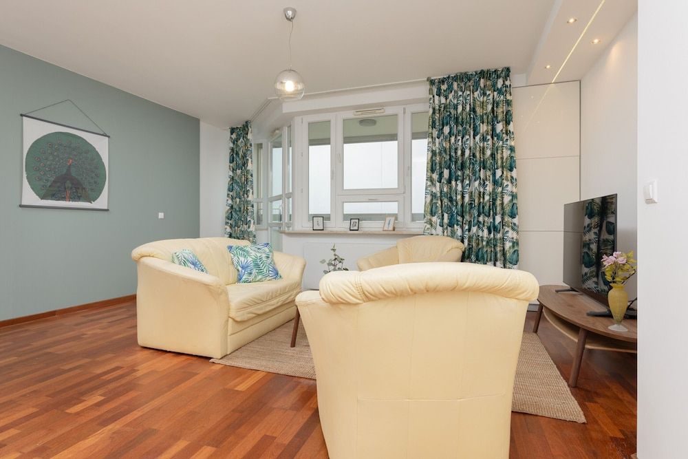 Warsaw Słomińskiego by Renters Apartment, 2 Bedrooms, 2 Bathrooms 12