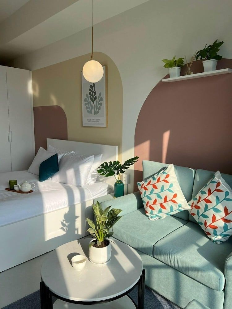 undefined EEM Apartments Central 8