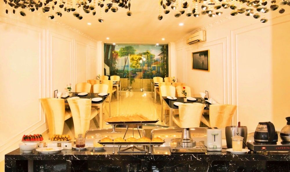 undefined HANZ Gold Hotel 5