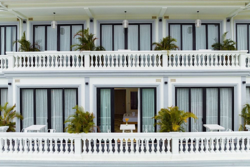 undefined Moodhoian Riverside Resort & Spa 7