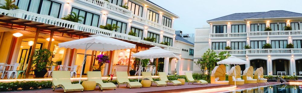 undefined Moodhoian Riverside Resort & Spa 5