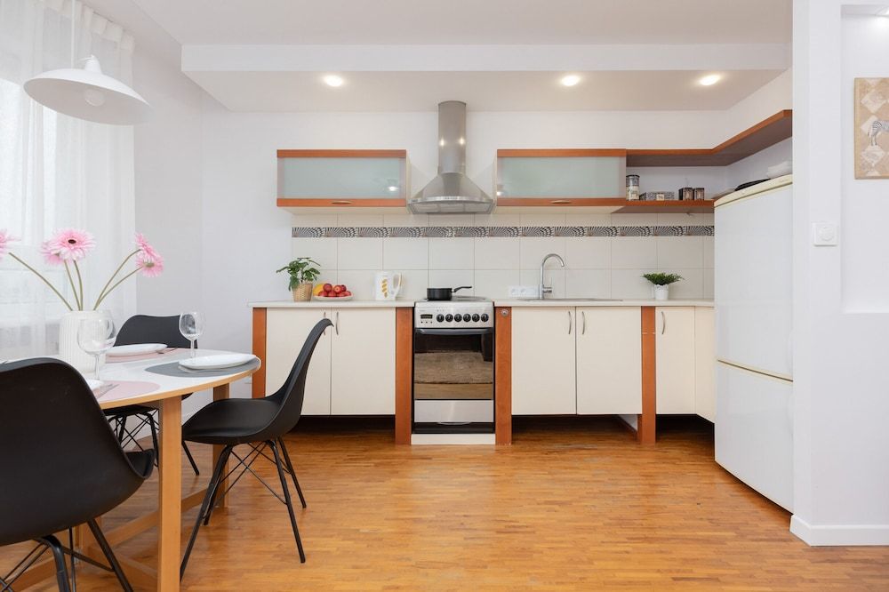 undefined Warsaw Ochota Korotyńskiego by Renters 10