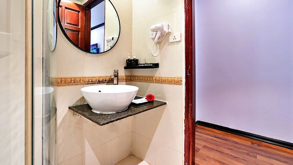 HANZ Memories Premiere Hotel Deluxe Double Room 15