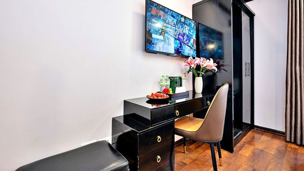 HANZ Memories Premiere Hotel Deluxe Double Room 22