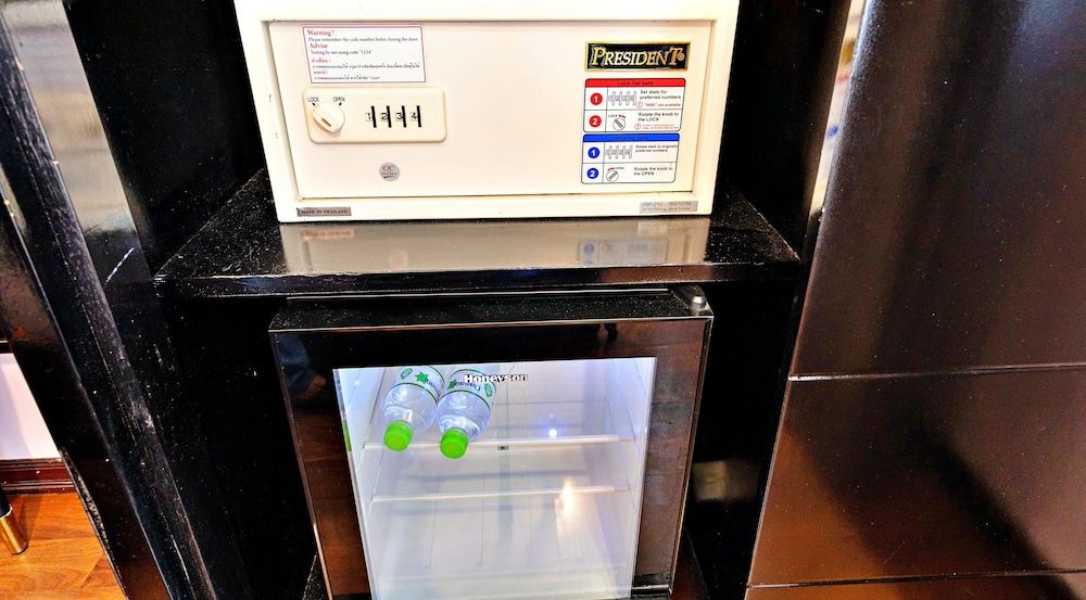 HANZ Memories Premiere Hotel Deluxe Double Room 11