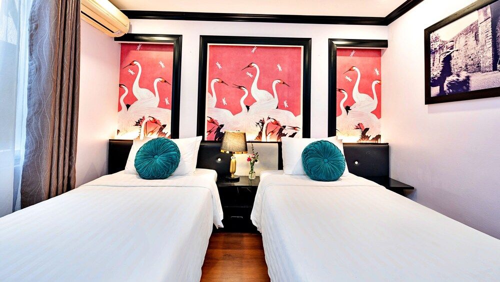 HANZ Memories Premiere Hotel Deluxe Double Room 7