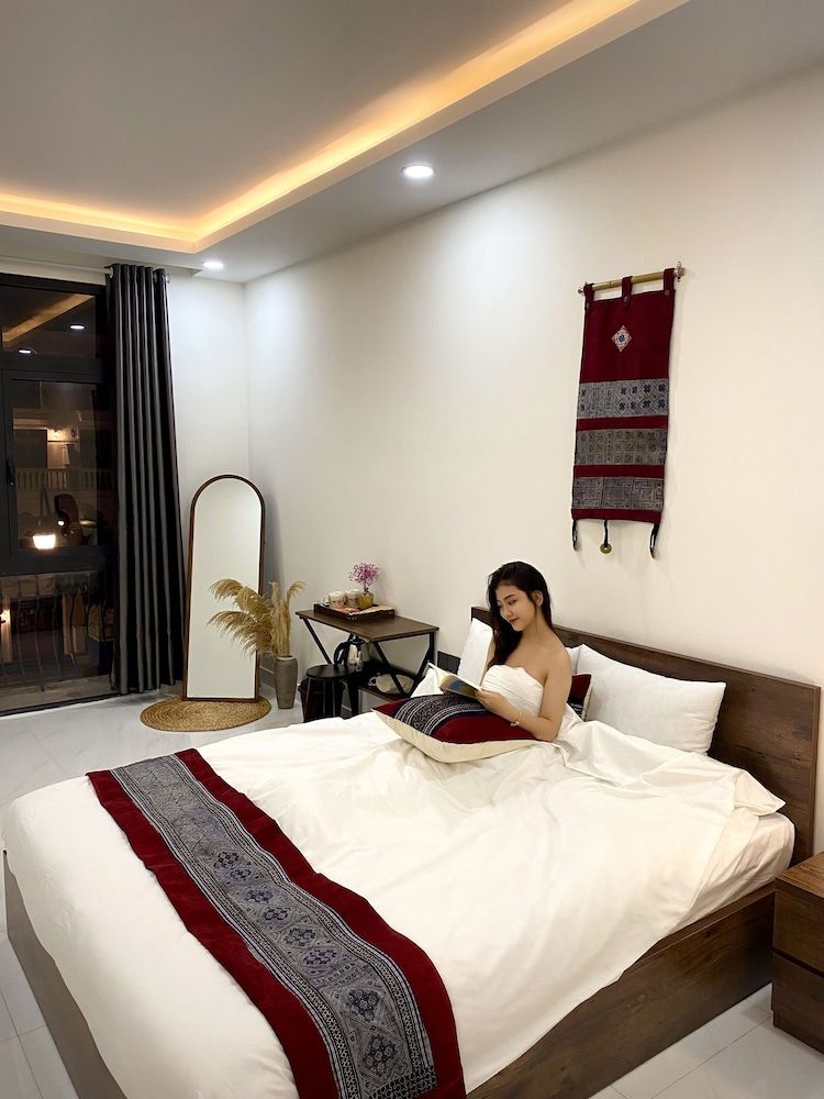 Herbs Spa & Hotel Grand World Phu Quoc Deluxe Room 2