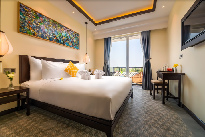 Deluxe Room with Balcony