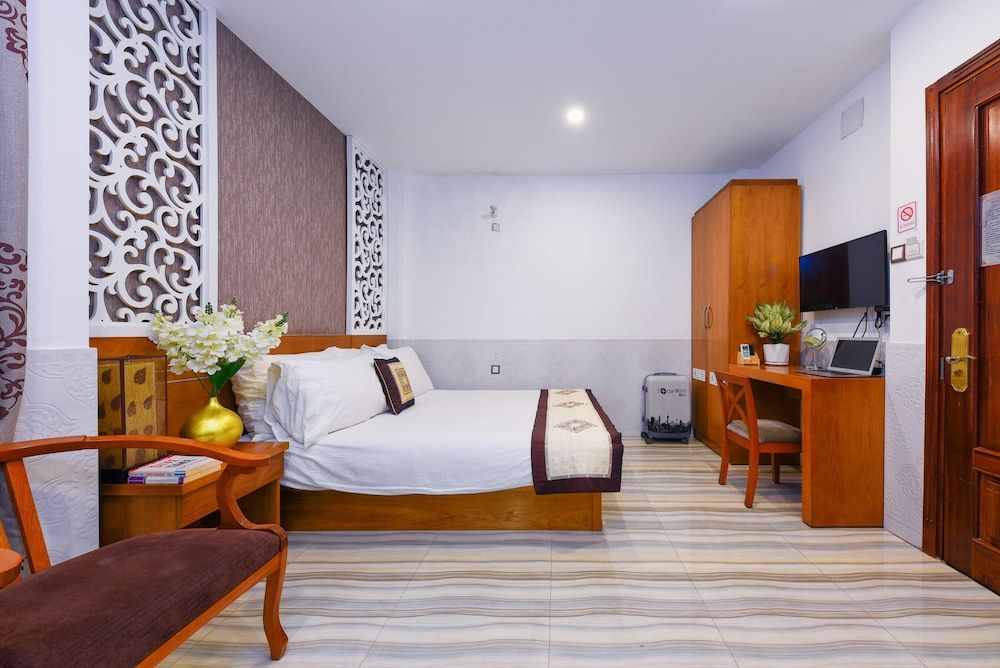 undefined Felix Hotel 8