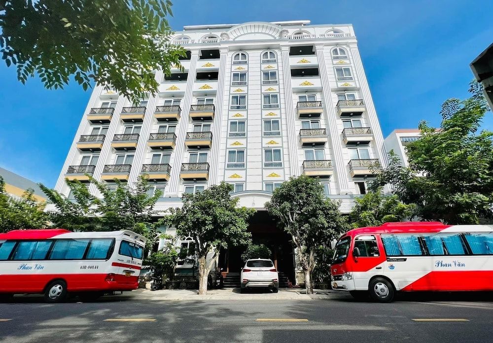 undefined Phan Van 2 hotel and apartments