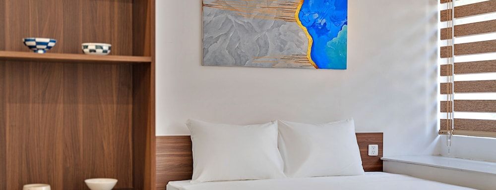 HANZ LUX Hotel & Apartment Hanoi Comfort Apartment, 1 Queen Bed, Kitchen, Lakeside 5