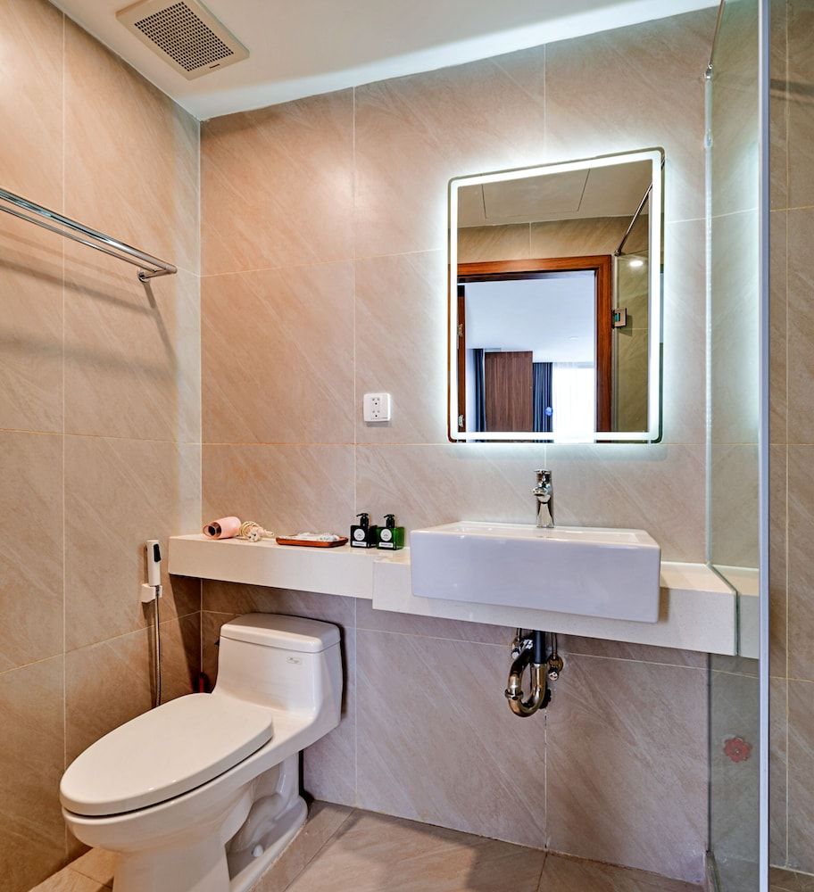 HANZ LUX Hotel & Apartment Hanoi Comfort Apartment, 1 Queen Bed, Kitchen, Lakeside 7