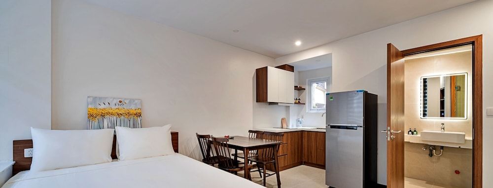 HANZ LUX Hotel & Apartment Hanoi Comfort Apartment, 1 Queen Bed, Kitchen, Lakeside 14