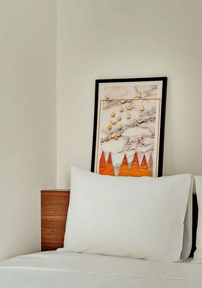 HANZ LUX Hotel & Apartment Hanoi Premier Apartment, 1 Queen Bed, Kitchen, Lakeside 5