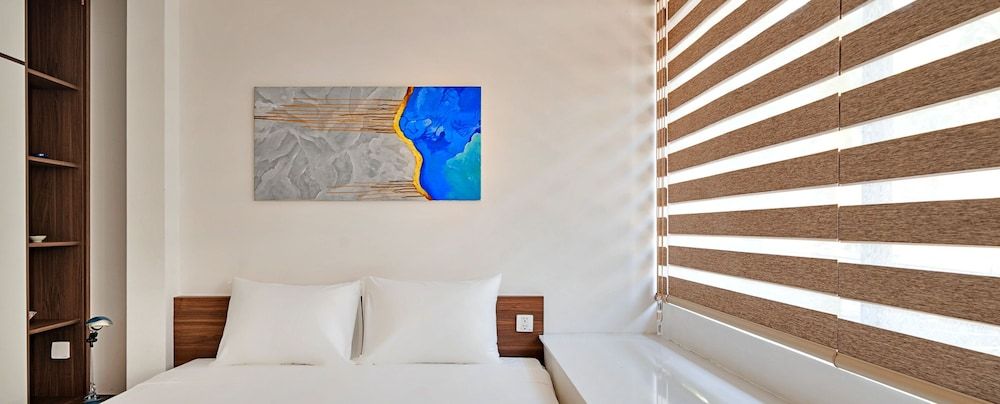 HANZ LUX Hotel & Apartment Hanoi Comfort Apartment, 1 Queen Bed, Kitchen, Lakeside 20