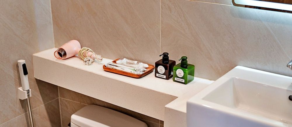 HANZ LUX Hotel & Apartment Hanoi Comfort Apartment, 1 Queen Bed, Kitchen, Lakeside 6