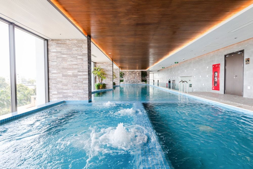 undefined Five Star Westlake