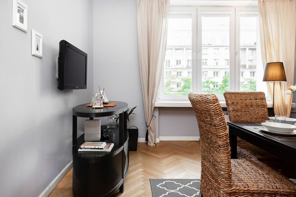 Al. Jerozolimskie Apartment by Renters Apartment, 1 Bedroom, Kitchen 11