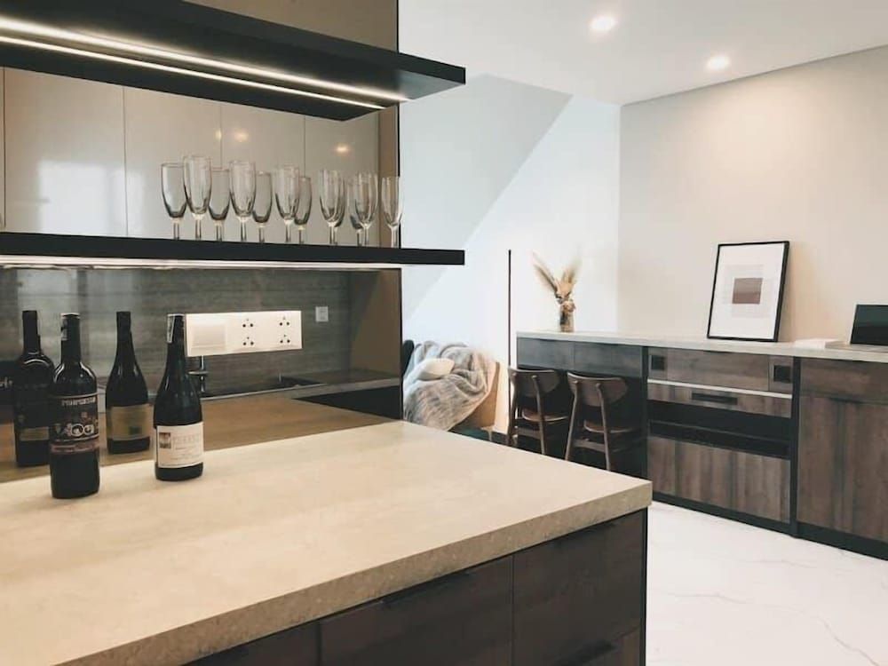 undefined Hoasun Emperor Apartment - Empire City 6