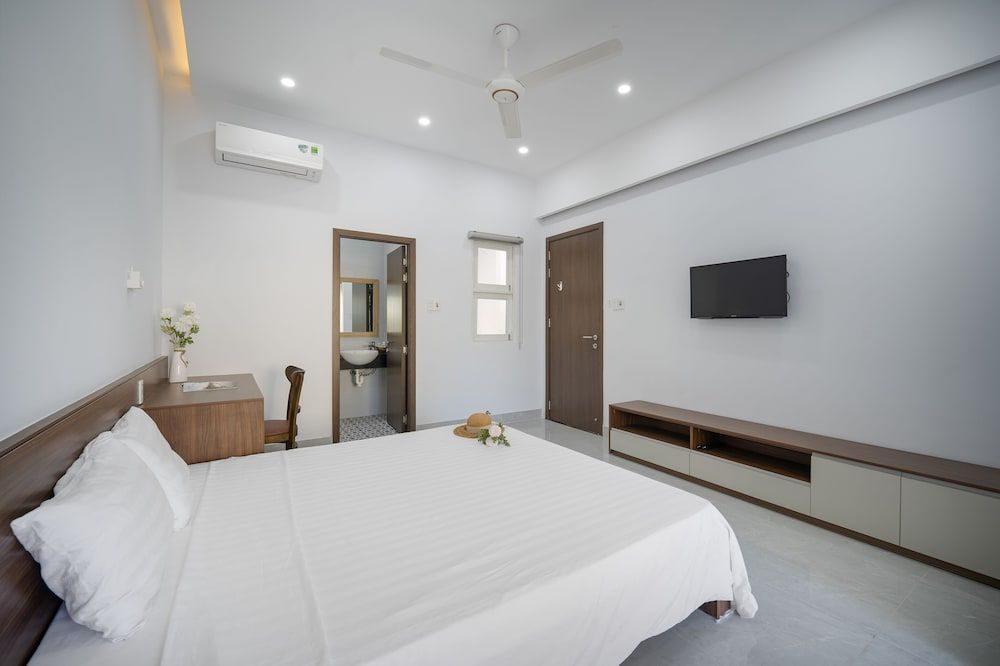 undefined T P Deluxe House 6