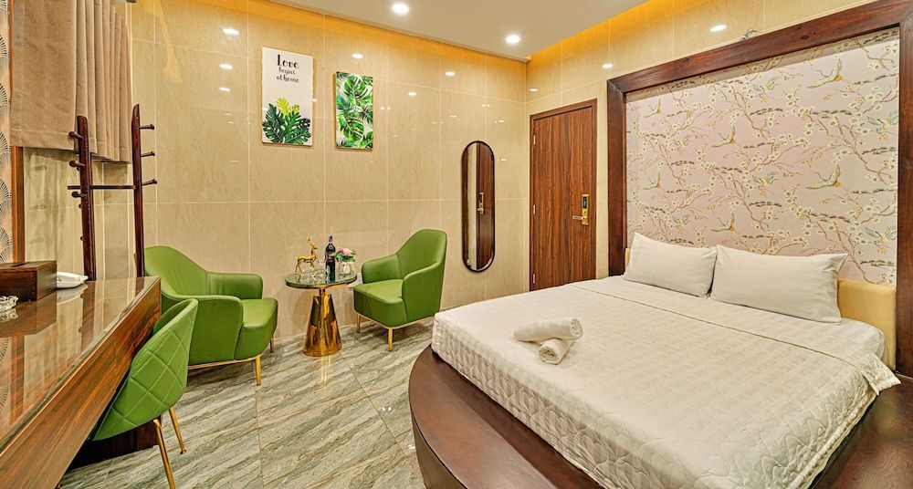 undefined S79 T68 Hotel Go Vap 2